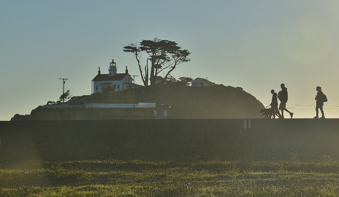 Batter Point Lighthouse at sunset